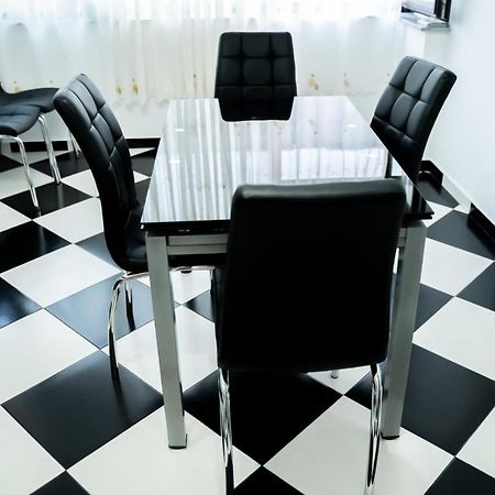グラ・フモアルルイApartament Luxuryアパートメント エクステリア 写真
